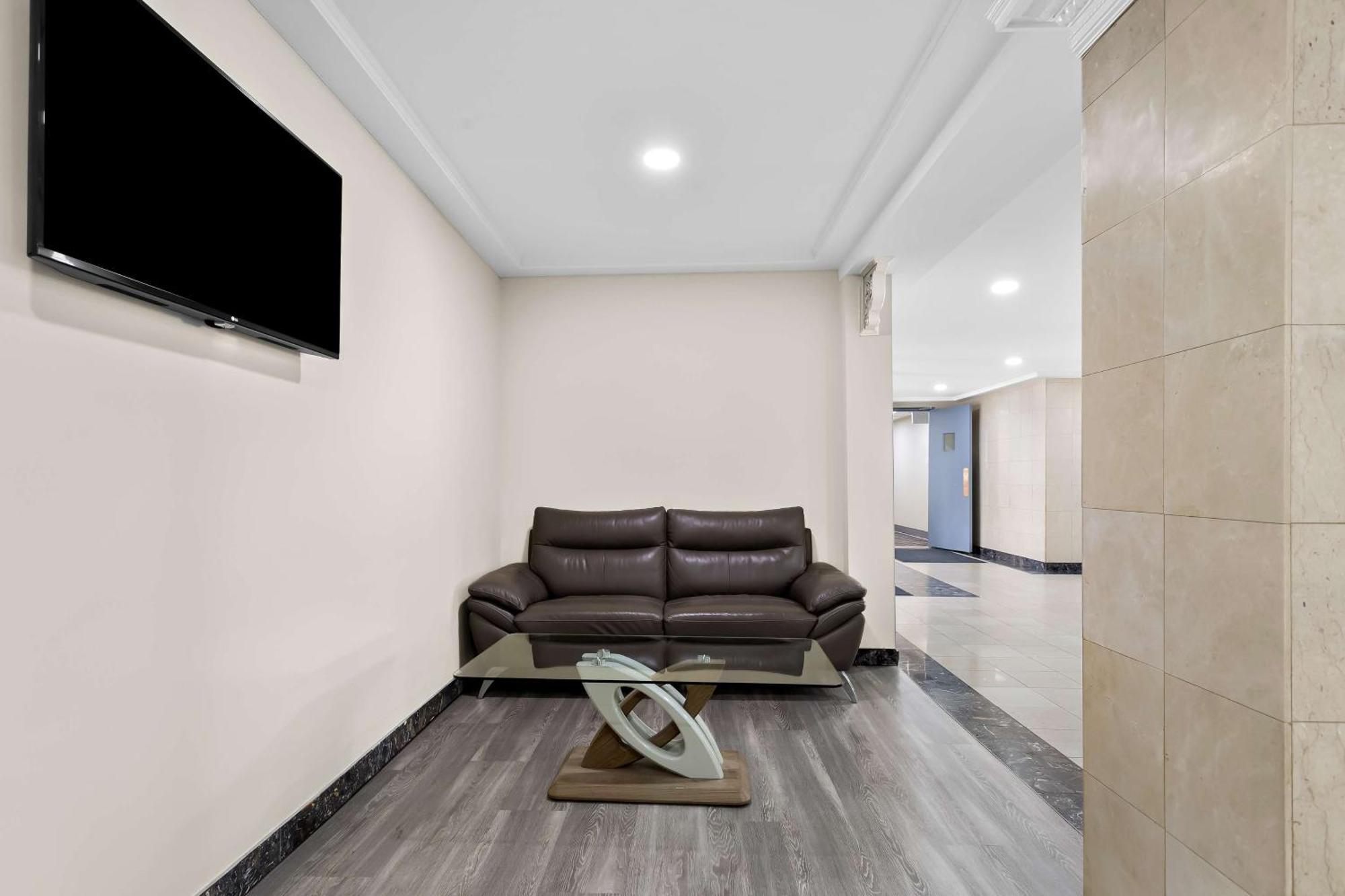 Surestay Plus By Best Western Windsor Exterior foto